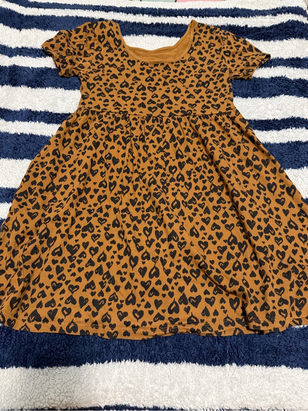 Old Navy Mustard Short Sleeve Heart Print Dress Size 8